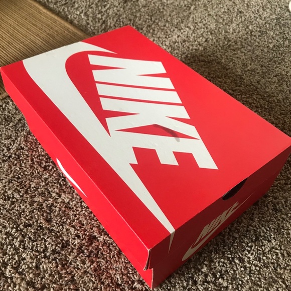 Nike Airforce Ones ‘07 - Picture 5 of 5